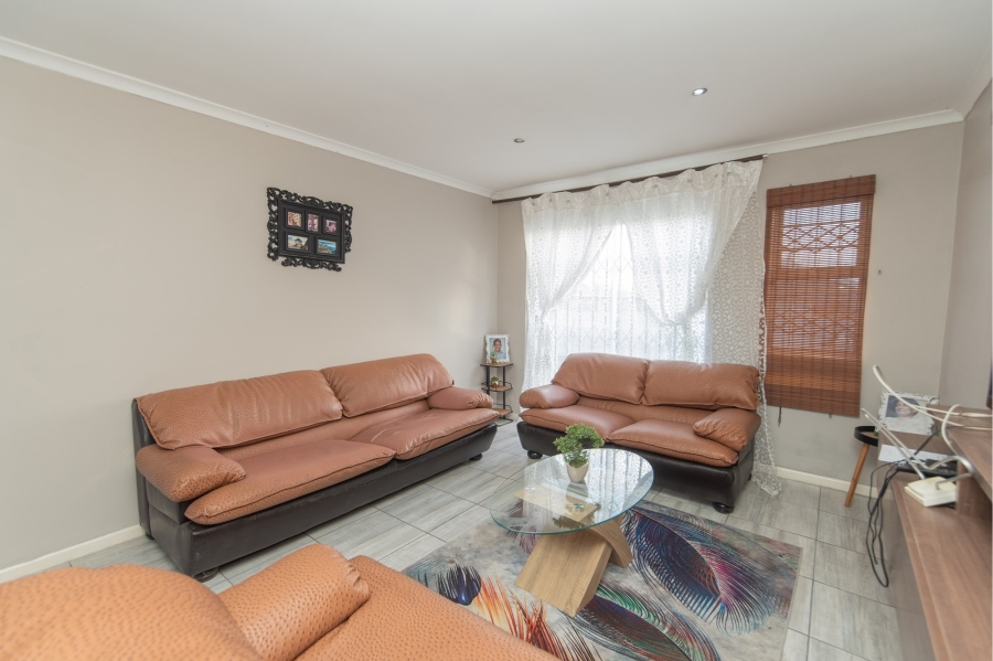 2 Bedroom Property for Sale in Parsonsvlei Eastern Cape